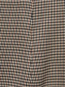 Jupe de couleur marron et chinée et avec une coupe courte