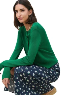 Jupe longue marine à motifs floraux avec une coupe fluide