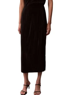 Jupe longue noire unie avec une coupe ajustée et une taille élastiquée
