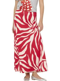 Jupe longue rouge avec des motifs floraux et une coupe fluide
