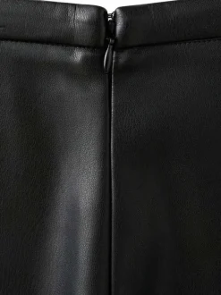 Jupe midi noire uni en simili-cuir avec une coupe évasée et fermeture zippée