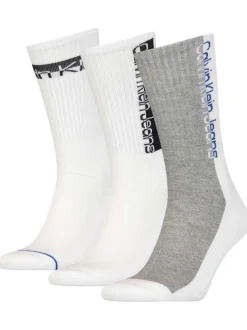 Lot de 3 paires de chaussettes hautes blanc unies avec une coupe haute et nom de la marque autour de la cheville