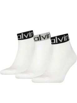 Lot de 3 paires de chaussettes hautes blanches avec inscription Calvin Klein pour homme