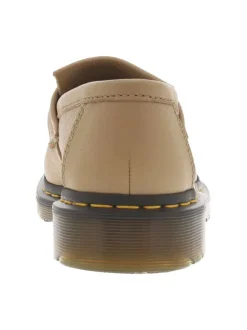Mocassins Adrian Virginia en cuir beiges avec un talon plat et détail frange