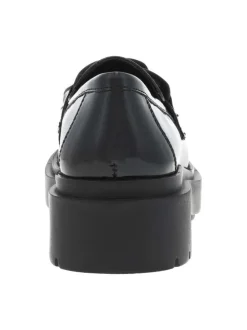 Mocassins noir vernis à semelle plateau avec détails noirs sur l'empeigne