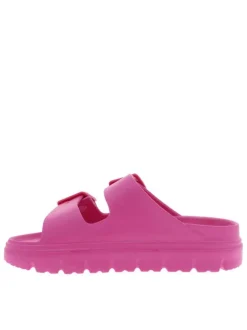 Mules fuchsia à talon plat avec des boucles à ardillon ton sur ton
