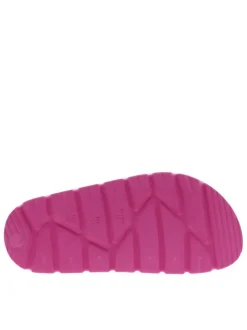 Mules fuchsia à talon plat avec des boucles à ardillon ton sur ton