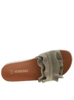 Mules en cuir kaki avec un talon plat et muni d'une large sangle