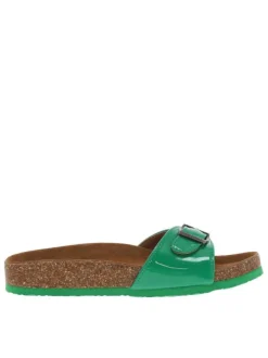 Mules Opaline vertes vernis avec logo embossé et détail aspect liège