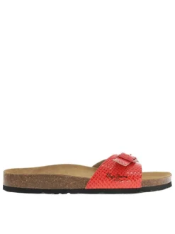 Mules rouges avec une boucle à ardillon et une semelle intérieure en cuir nubuck