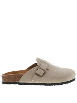 Mules taupe avec un talon plat et pourvues d'une boucle à ardillon