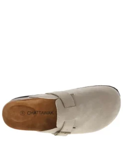 Mules taupe avec un talon plat et pourvues d'une boucle à ardillon