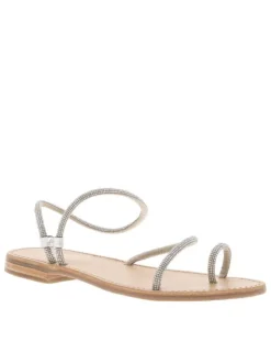 Nu-pieds argent à talon plat avec un entre-doigt et des strass