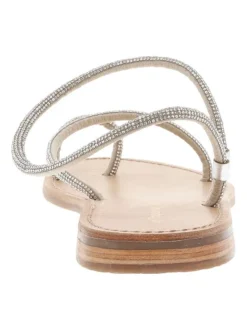 Nu-pieds argent à talon plat avec un entre-doigt et des strass