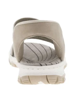 Nu-pieds beiges et gris clairs avec une tige en maille et à semelle plate