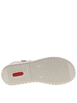 Nu-pieds beiges à semelle compensée et une fermeture à boucle à ardillon