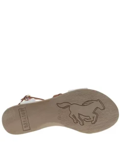 Nu-pieds blancs à talon plat avec une fermeture à boucle à ardillon