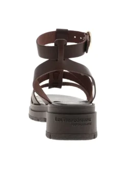 Nu-pieds chocolat en cuir avec un talon décroché bas et une boucle à ardillon