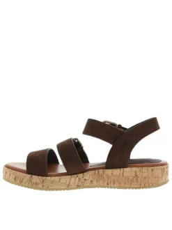 Nu-pieds chocolat à semelle compensé bas et à boucle à ardillon