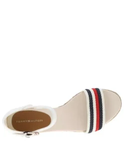 Nu-pieds en cuir blanc à talon compensé et à boucle à ardillon
