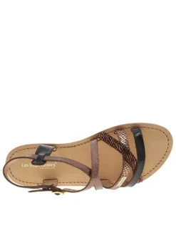Nu-pieds en cuir chocolat à semelle plate et à boucle à ardillon