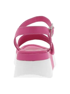 Nu-pieds en cuir fucshia à semelle baskets compensée et à boucle à ardillon