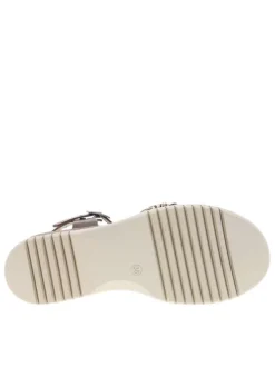 Nu-pieds en cuir moka à talon compensé avec boucle à ardillon