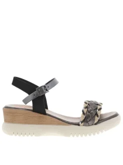 Nu-pieds en cuir noirs et beiges à talon compensé avec boucle à ardillon