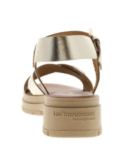 Nu-pieds en cuir or à semelle décrochée bas et à boucle à ardillon