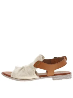 Nu-pieds en jean et simili cuir beige à talon plat et à bande auto-agrippante