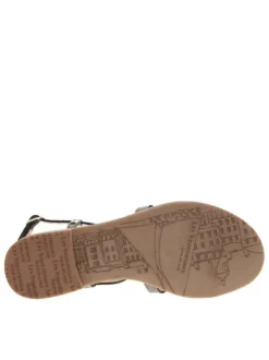 Nu-pieds femme tout en cuir noir effet peau de serpent à semelle plate