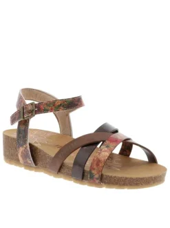 Nu-pieds marron à semelle compensée bas et à boucle à ardillon