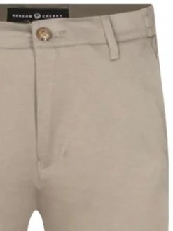 Pantalon beige uni avec une coupe droite et des passants pour ceinture