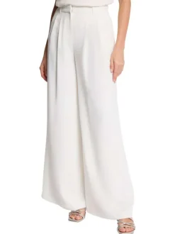 Pantalon blanc uni pourvu d'une coupe large et de détails plissés
