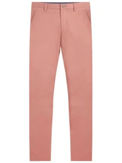 Pantalon Bleeker en coton rose uni avec une coupe chino et poches arrières