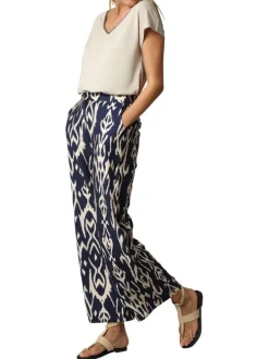 Pantalon bleu marine avec un imprimé géométrique et une coupe fluide