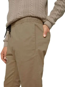 Pantalon brique en coton uni avec une coupe régular