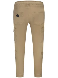 Pantalon cargo beige uni avec une coupe droite et ajustable à la taille