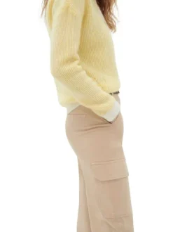 Pantalon Cargo chocolat uni avec une coupe Regular Fit et 6 poches