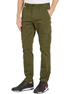 Pantalon cargo en coton biologique kaki avec une coupe regular fit