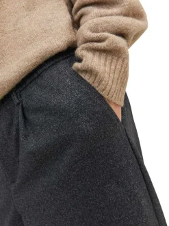 Pantalon chino anthracite uni avec une coupe droite et une taille élastiquée