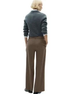 Pantalon chino chocolat à motif pied de poule avec une coupe bootcut et 2 poches