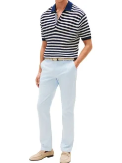 Pantalon chino Denton en coton ciel à coupe droite pourvu de poches plaquées