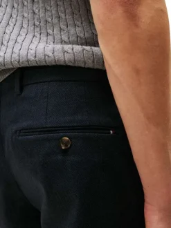 Pantalon Chino Denton en coton marine coupe regular avec des poches plaquées