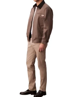 Pantalon chino en coton beige uni avec une coupe slim et 4 poches