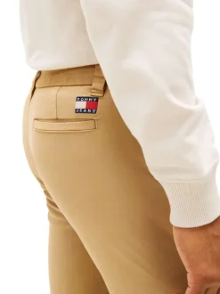 Pantalon Chino en coton beige uni avec une coupe slim à zip et à bouton