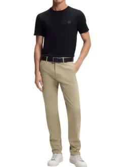 Pantalon chino en coton beige uni pourvu d'une coupe slim et de mutliples poches