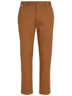 Pantalon chino en coton biologique mélangé camel avec une coupe regular fit