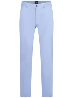 Pantalon chino en coton ciel uni avec une coupe slim et plusieurs poches