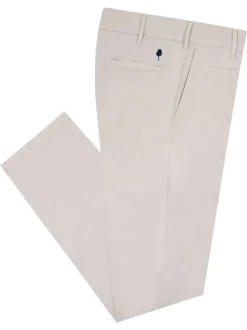 Pantalon chino en coton écru uni avec une coupe slim et un logo bleu brodé